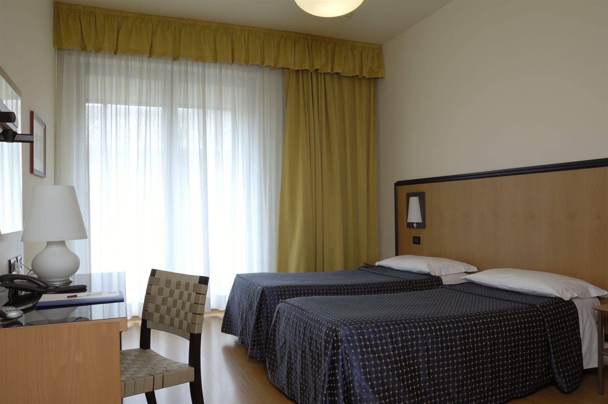 Hotel Masini Forlì Szoba fotó